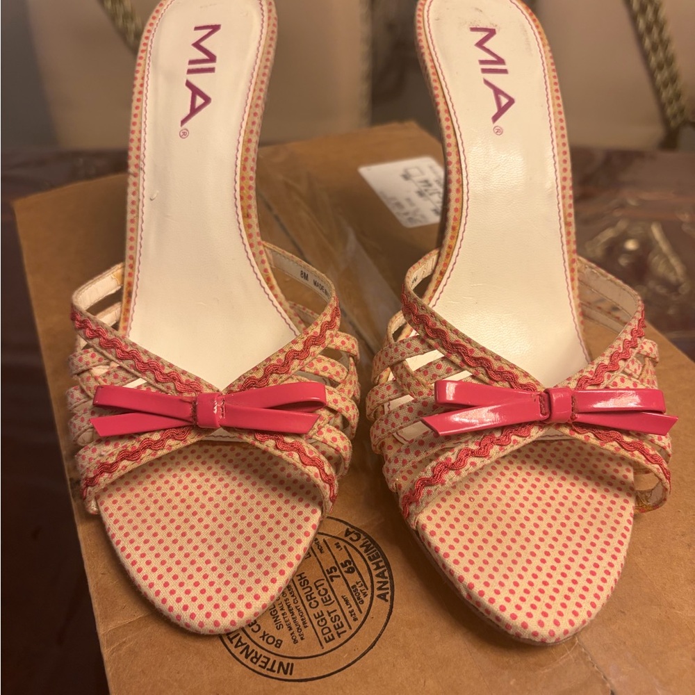 MIA Women's Pink and Cream Bow Mules